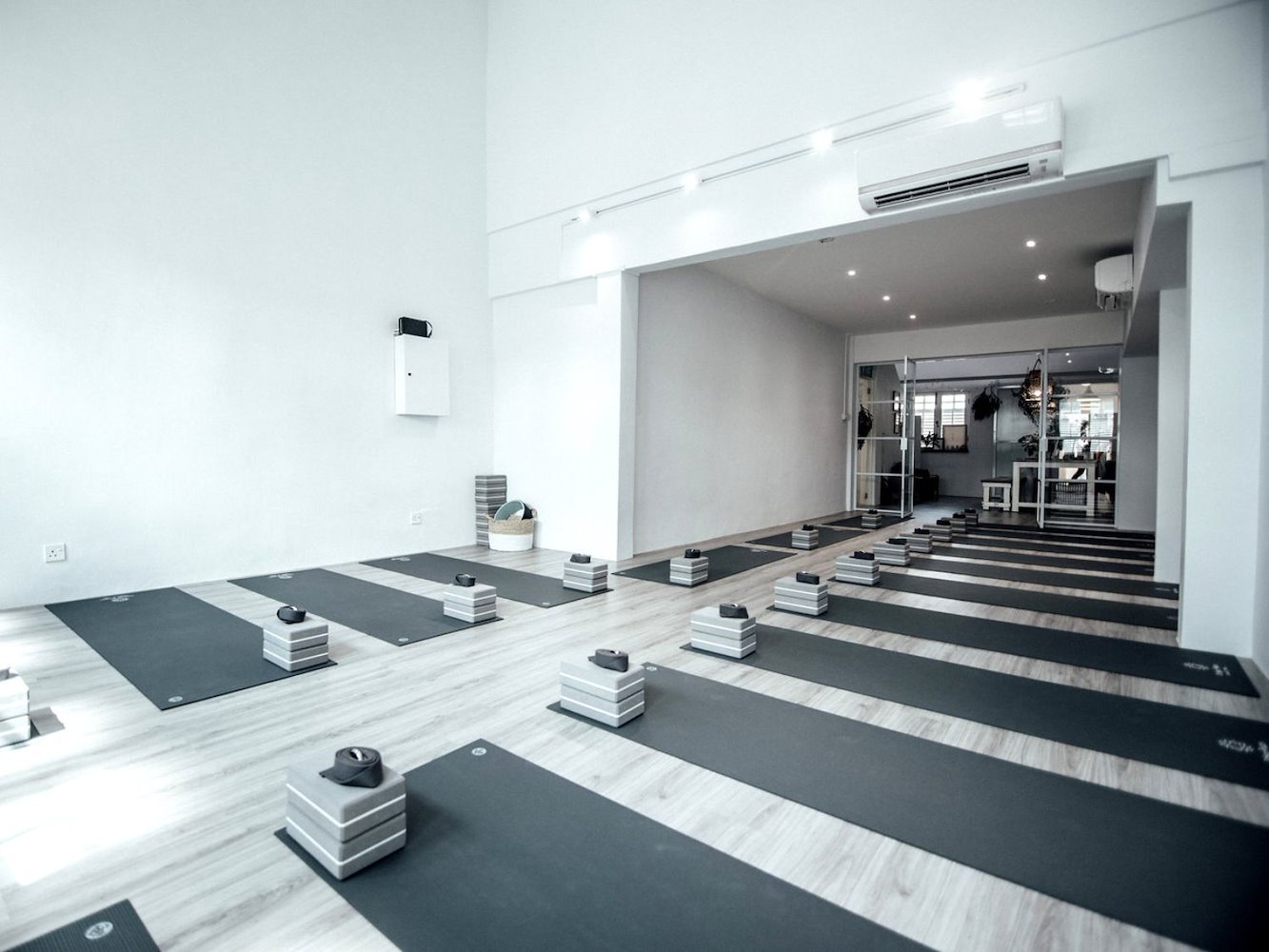 Nithya Priyan School of Yoga - фото 3