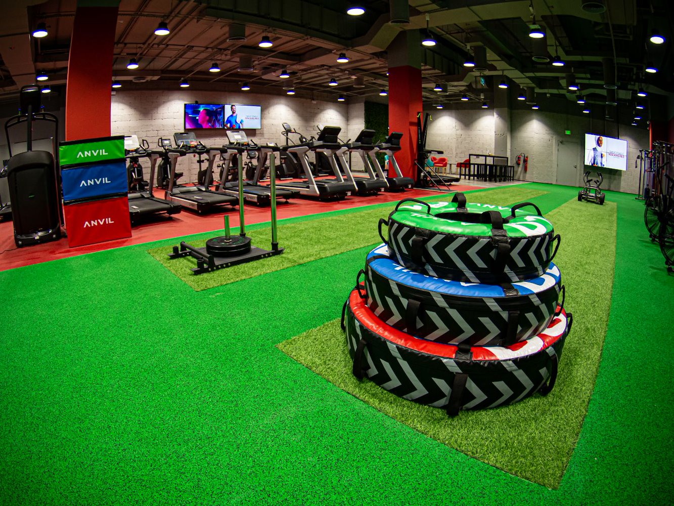 Fitness First Platinum Sahara Center - Mixed and Ladies Only - фото 2