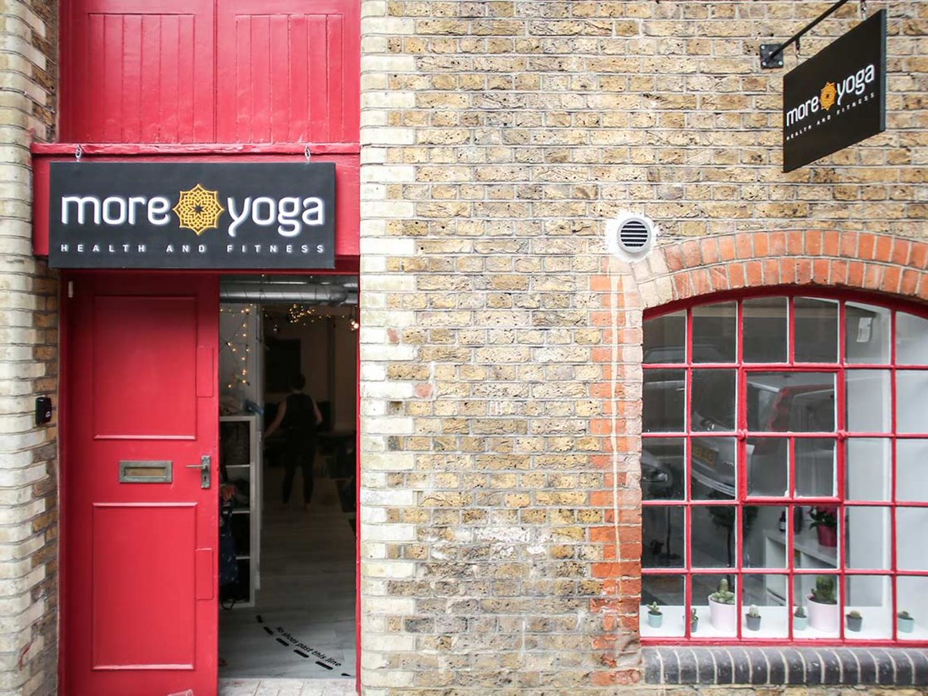 MoreYoga - Tower Bridge - фото 1