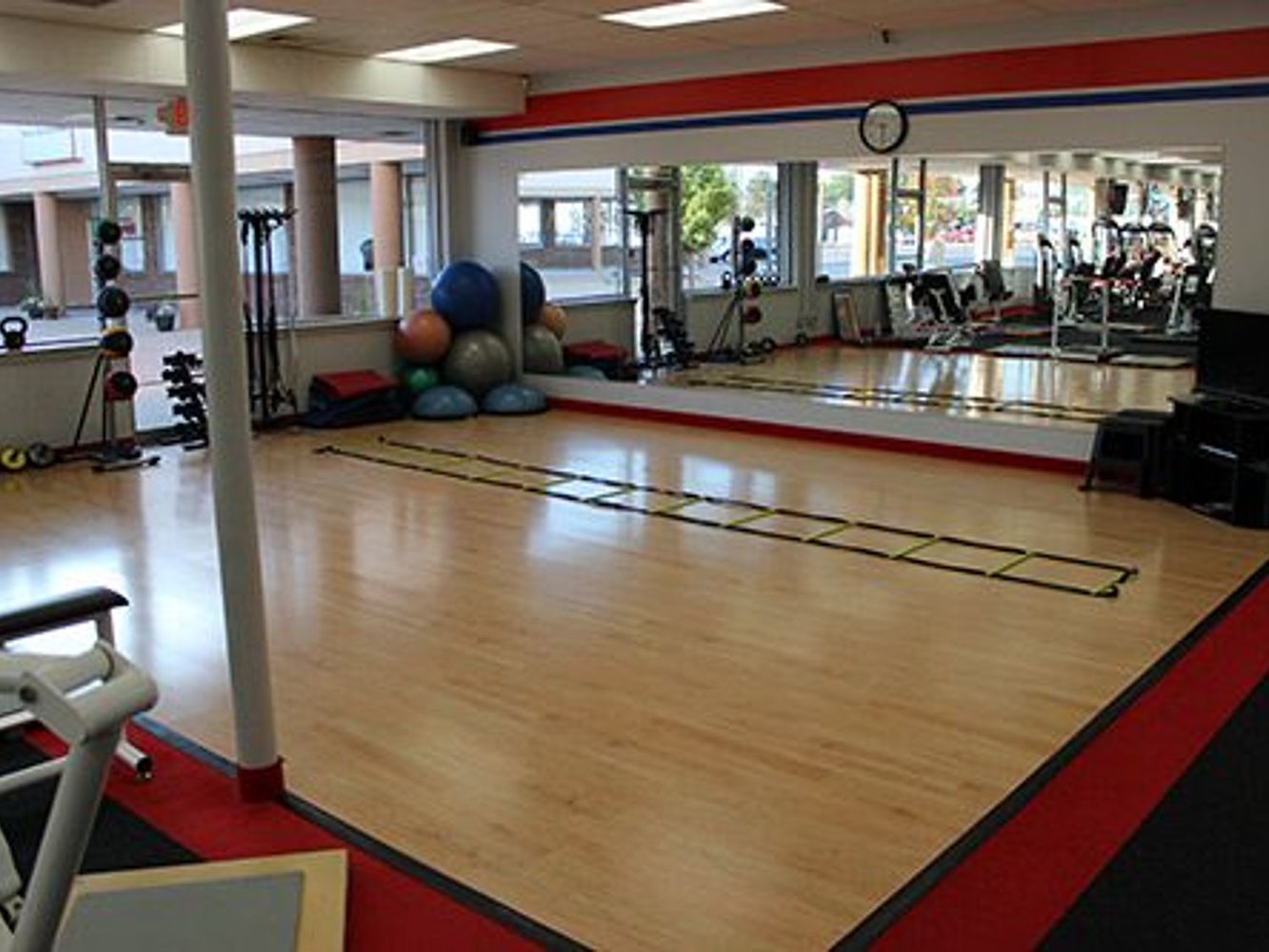 Go M.A.D. Fitness Monroe Express - фото 4