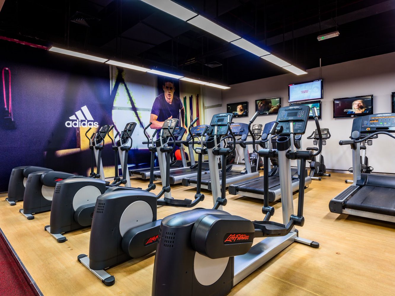 Fitness First Platinum Dalma Mall - Mixed and Ladies Only