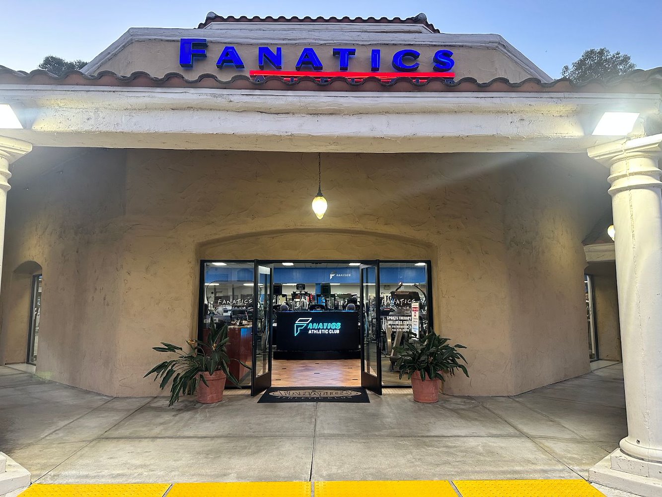 Fanatics Athletic Club - фото 1