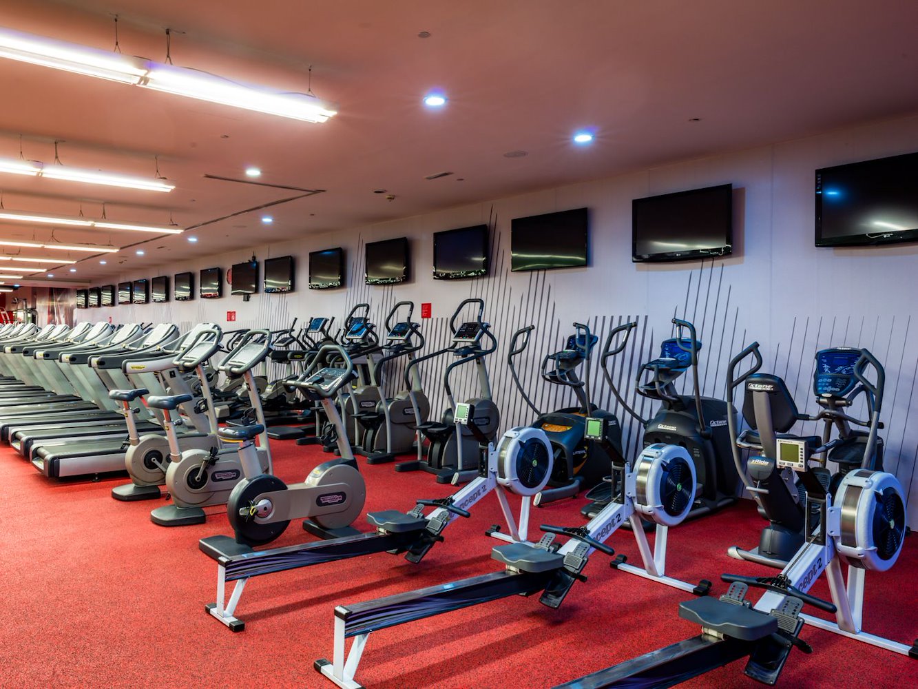 Fitness First Platinum Oasis Center - Mixed and Ladies Only - фото 1