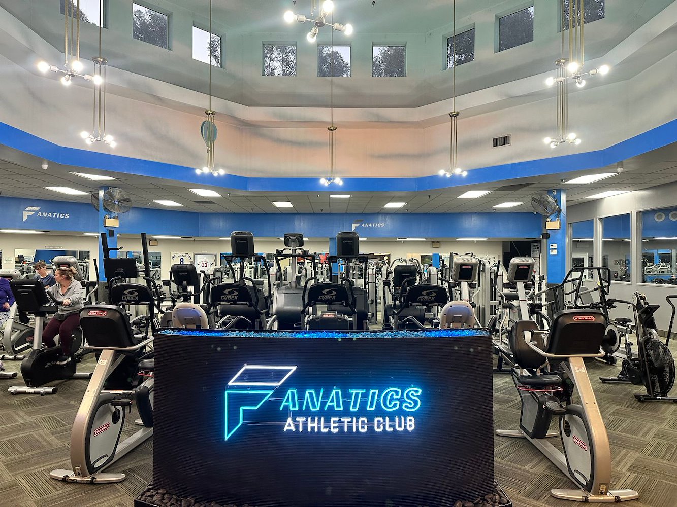 Fanatics Athletic Club - фото 4