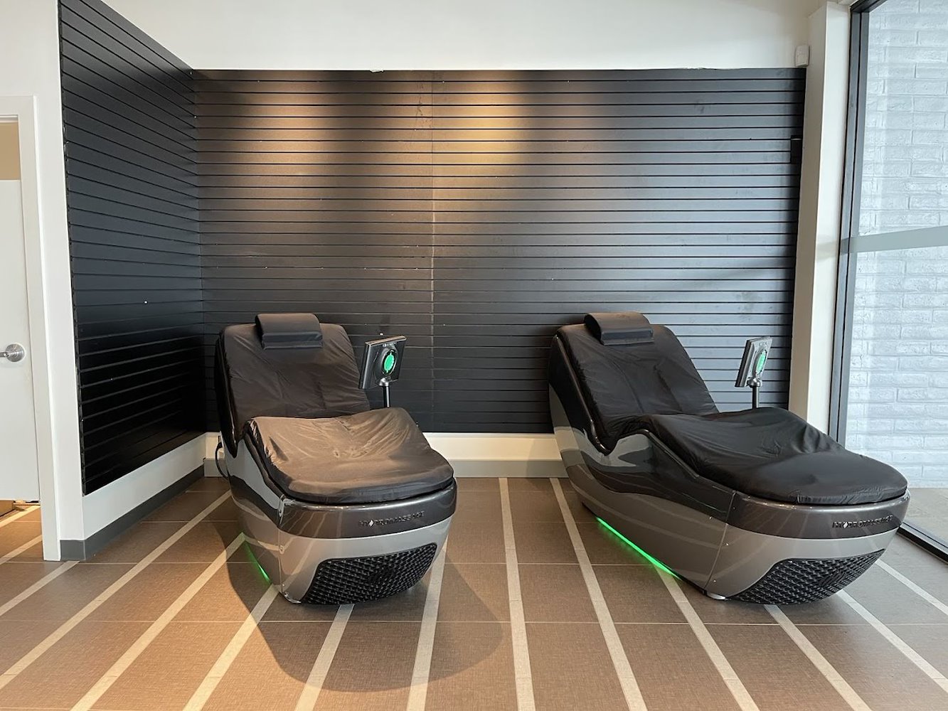 Fitness World Lougheed Mall - фото 7