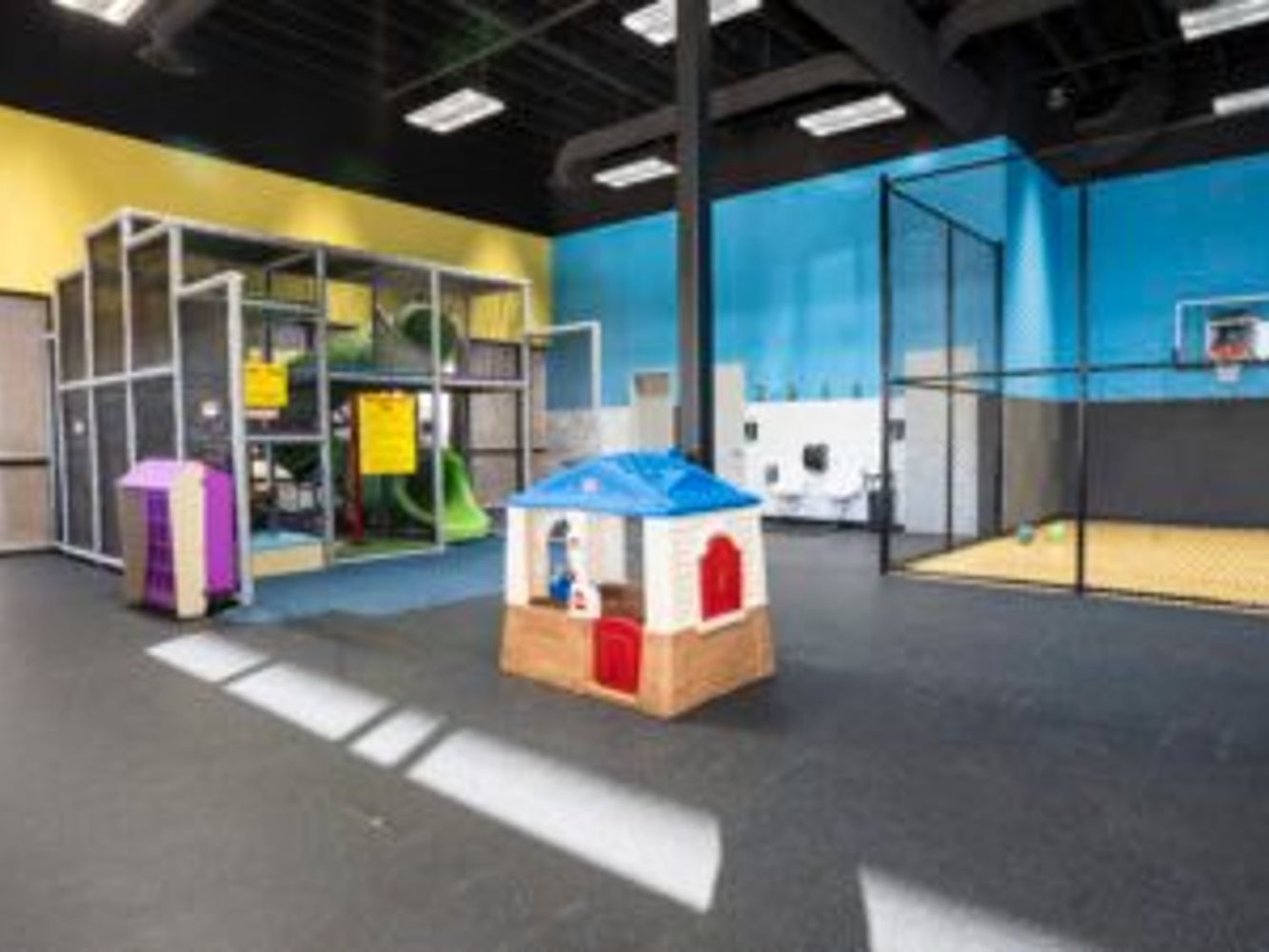 EoS Fitness GLENDALE - 83RD AVE / W CAMELBACK RD - фото 5
