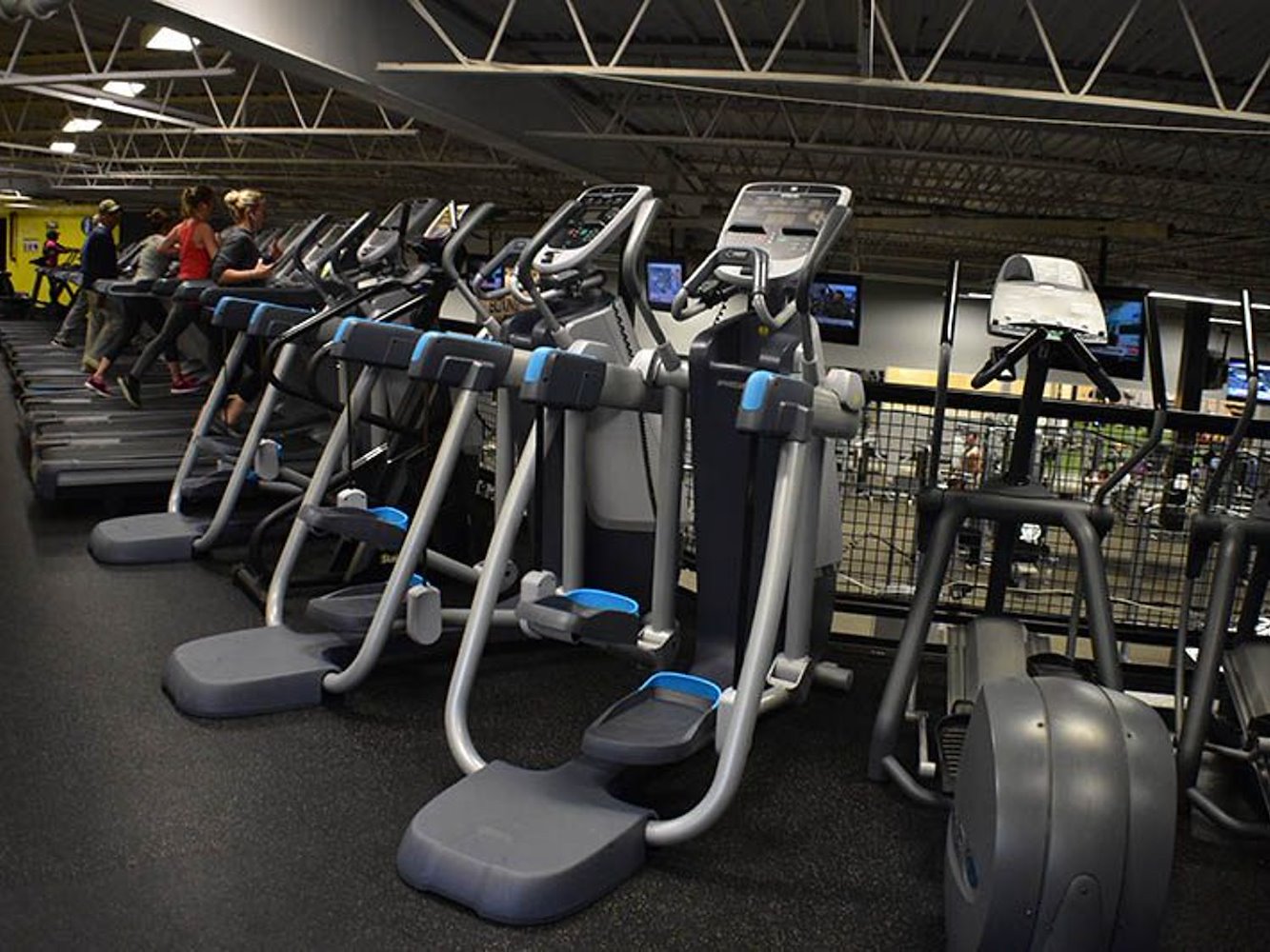 Gold's Gym Fishkill - фото 3