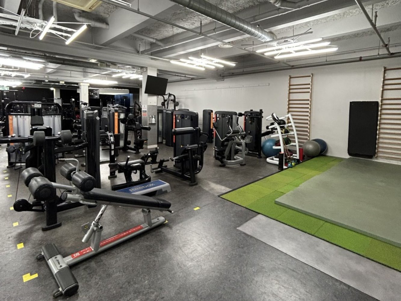 Genae Fitness Club Bron - фото 8