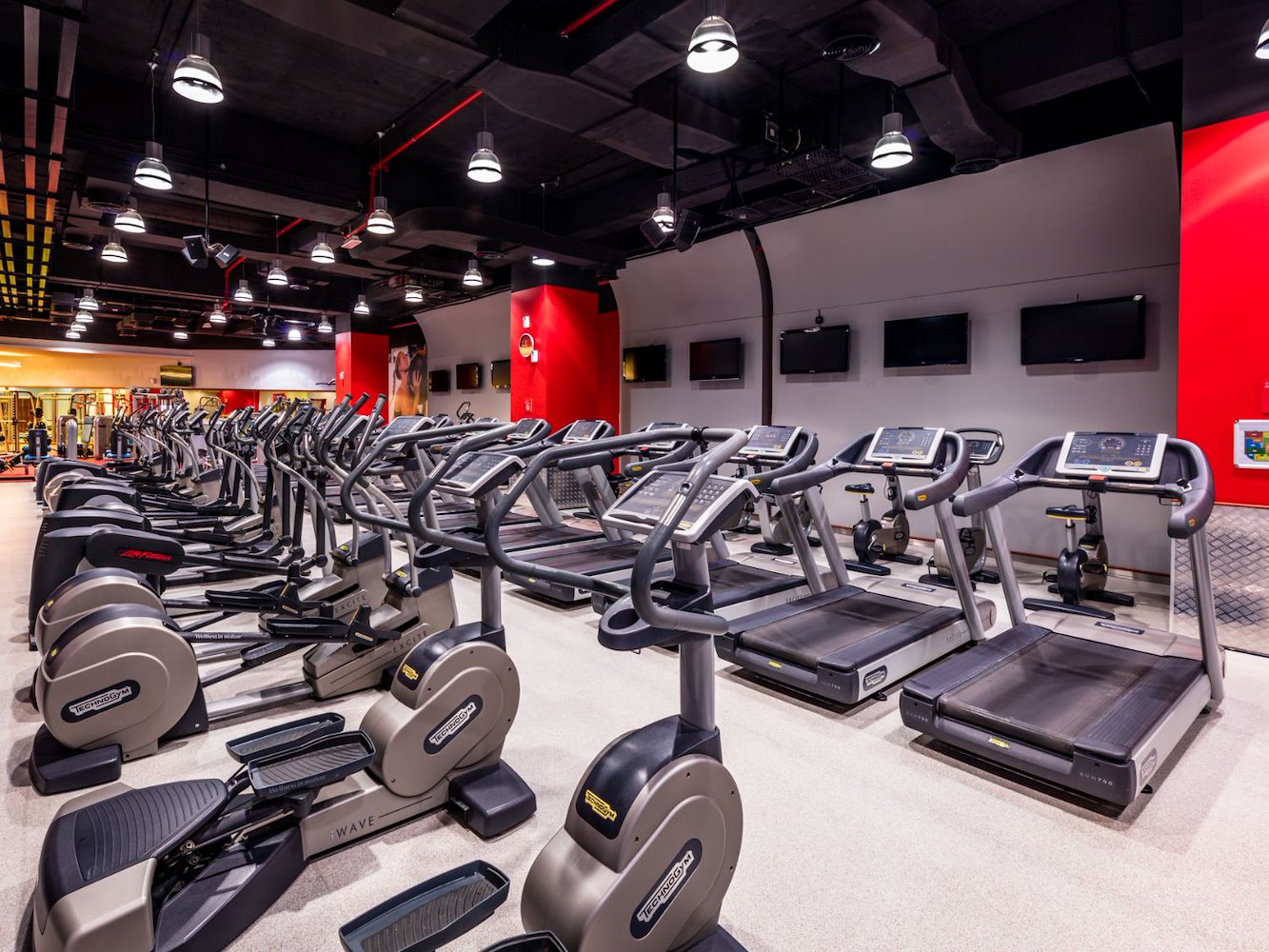 Fitness First Platinum Oasis Center - Mixed and Ladies Only - фото 3