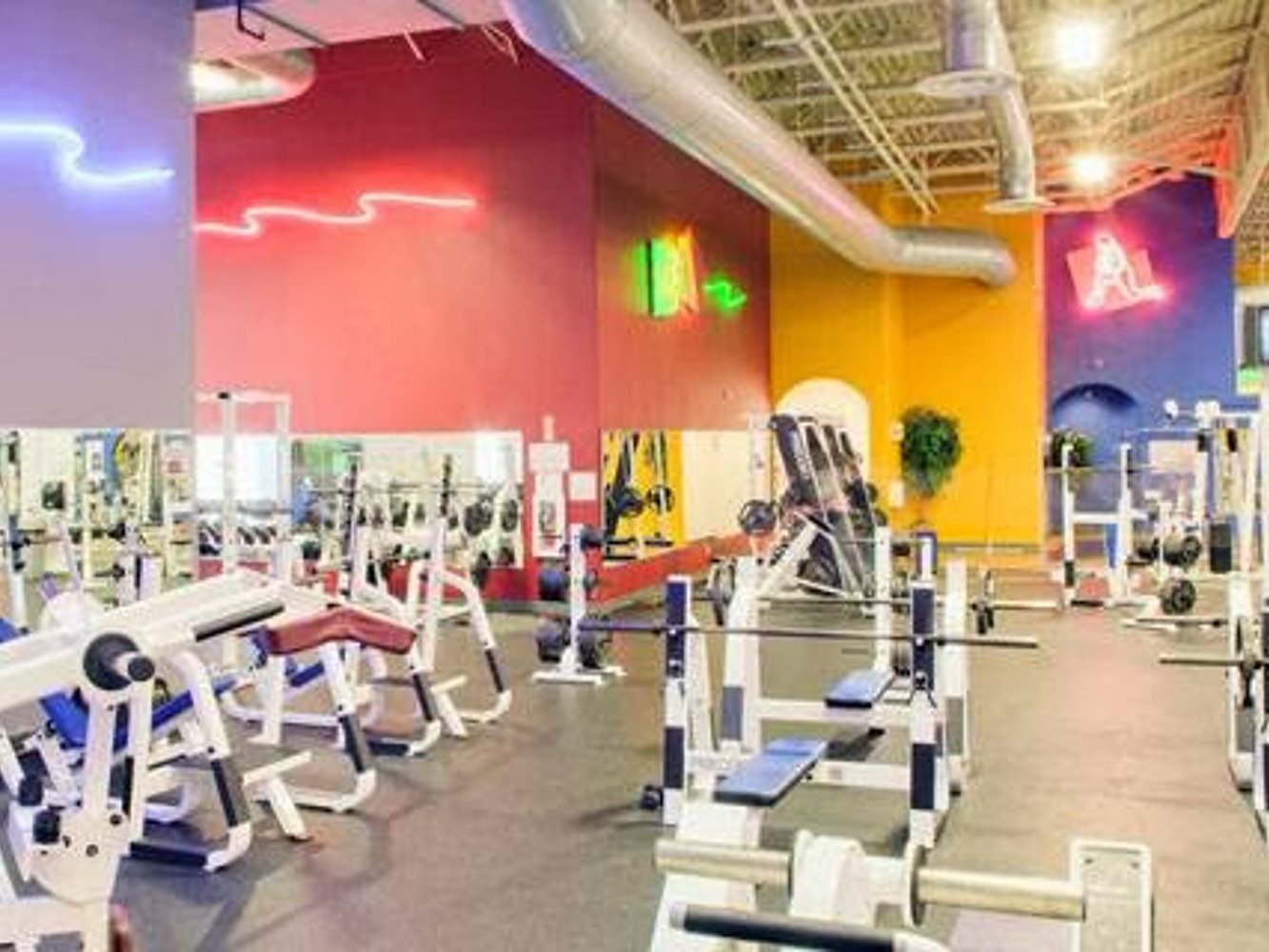 In-Shape Family Fitness - Natomas - фото 4
