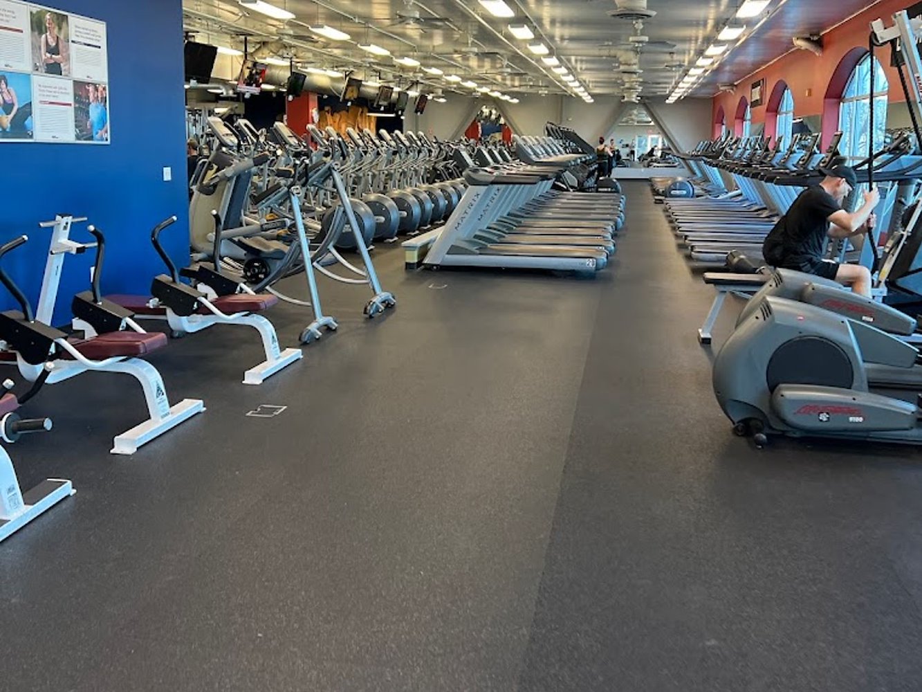 In-Shape Family Fitness - Sunrise/HWY 50 - фото 1