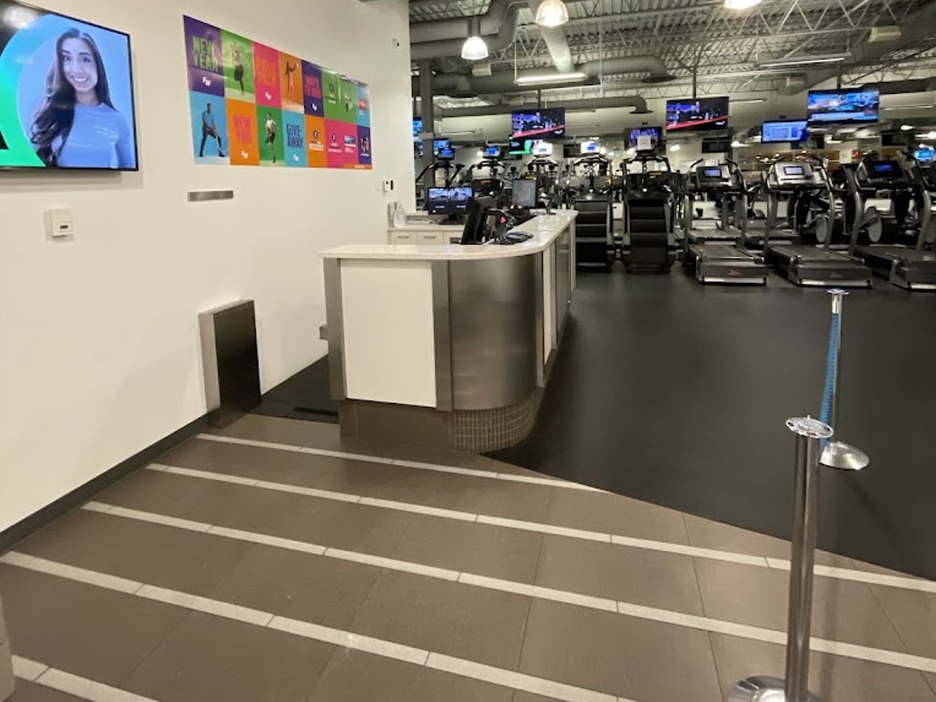 Fitness World Lougheed Mall - фото 5