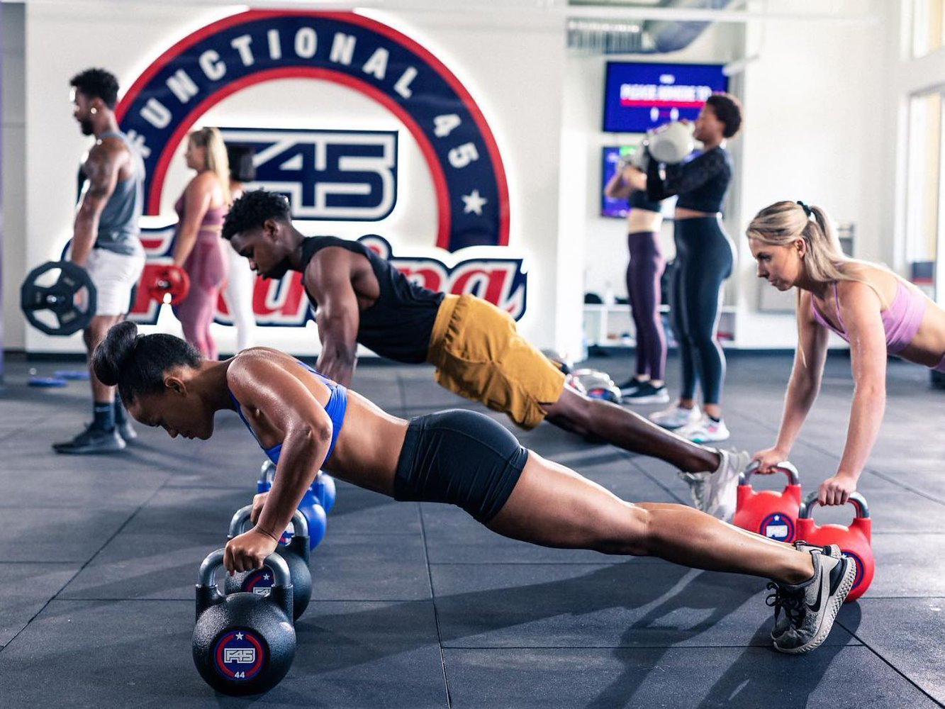 F45 - Asok สวัสดี - фото 1