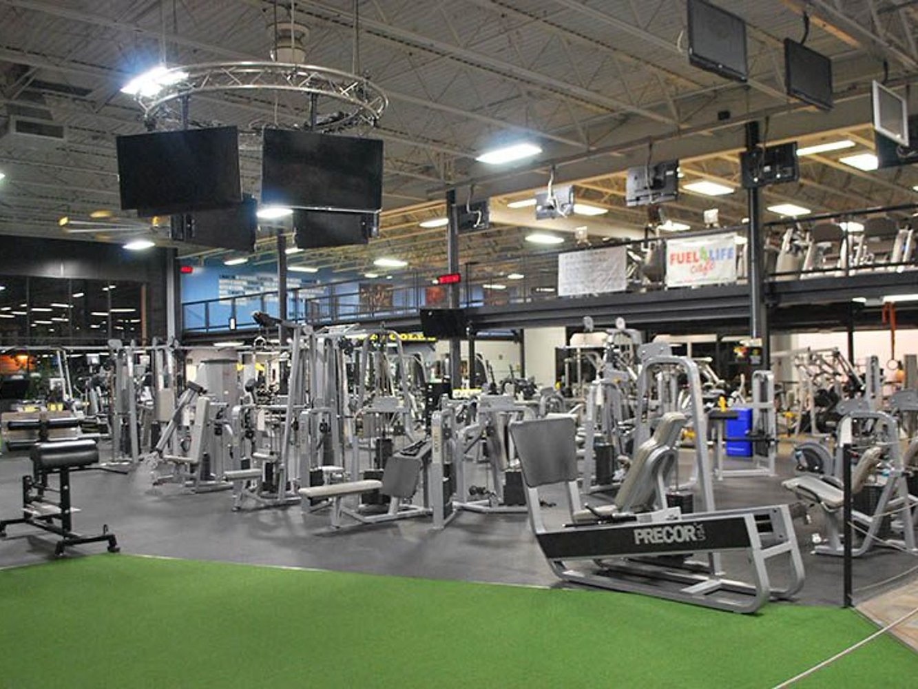 Gold's Gym Poughkeepsie - фото 2