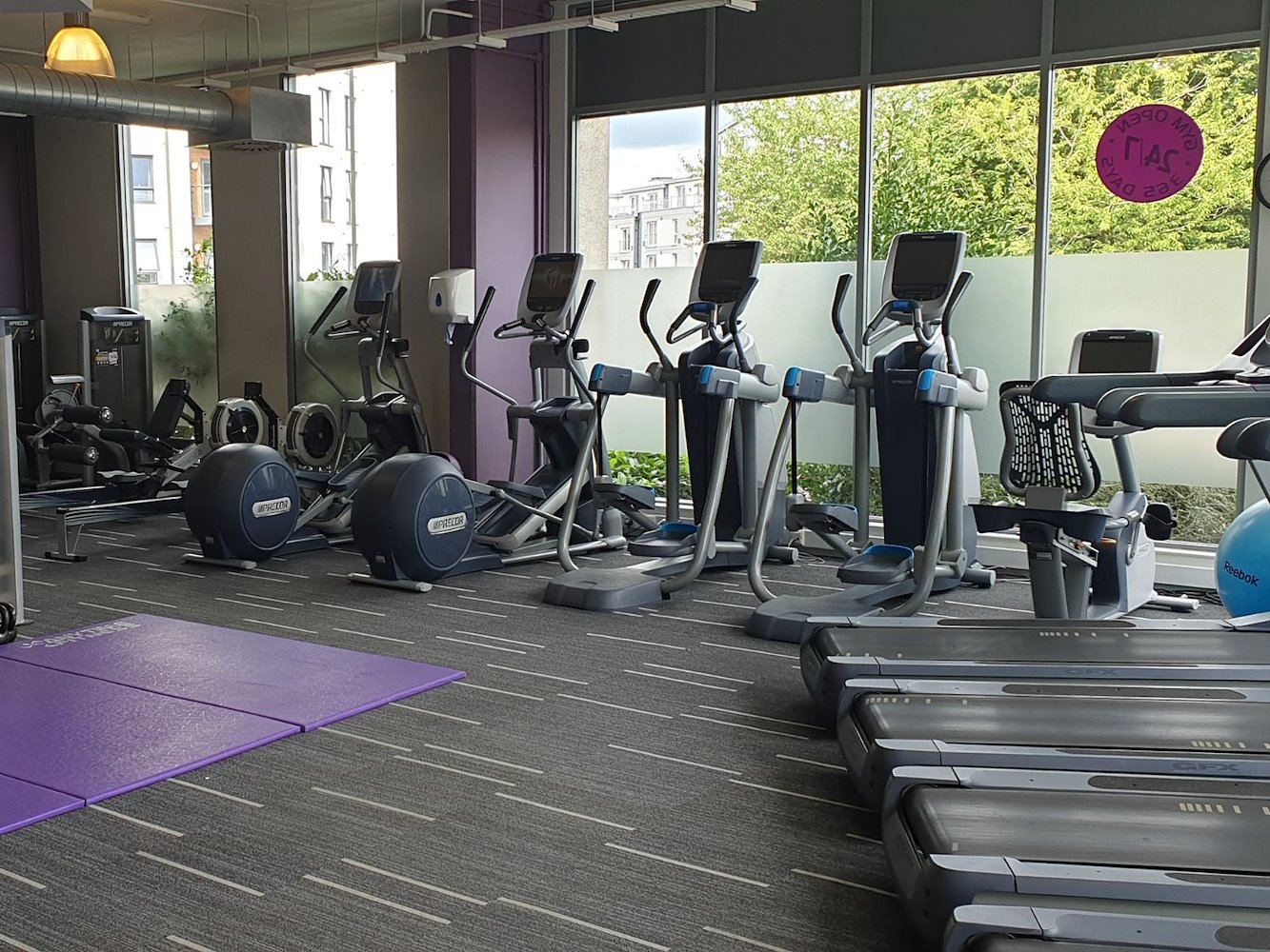 Anytime Fitness - Crawley - фото 2