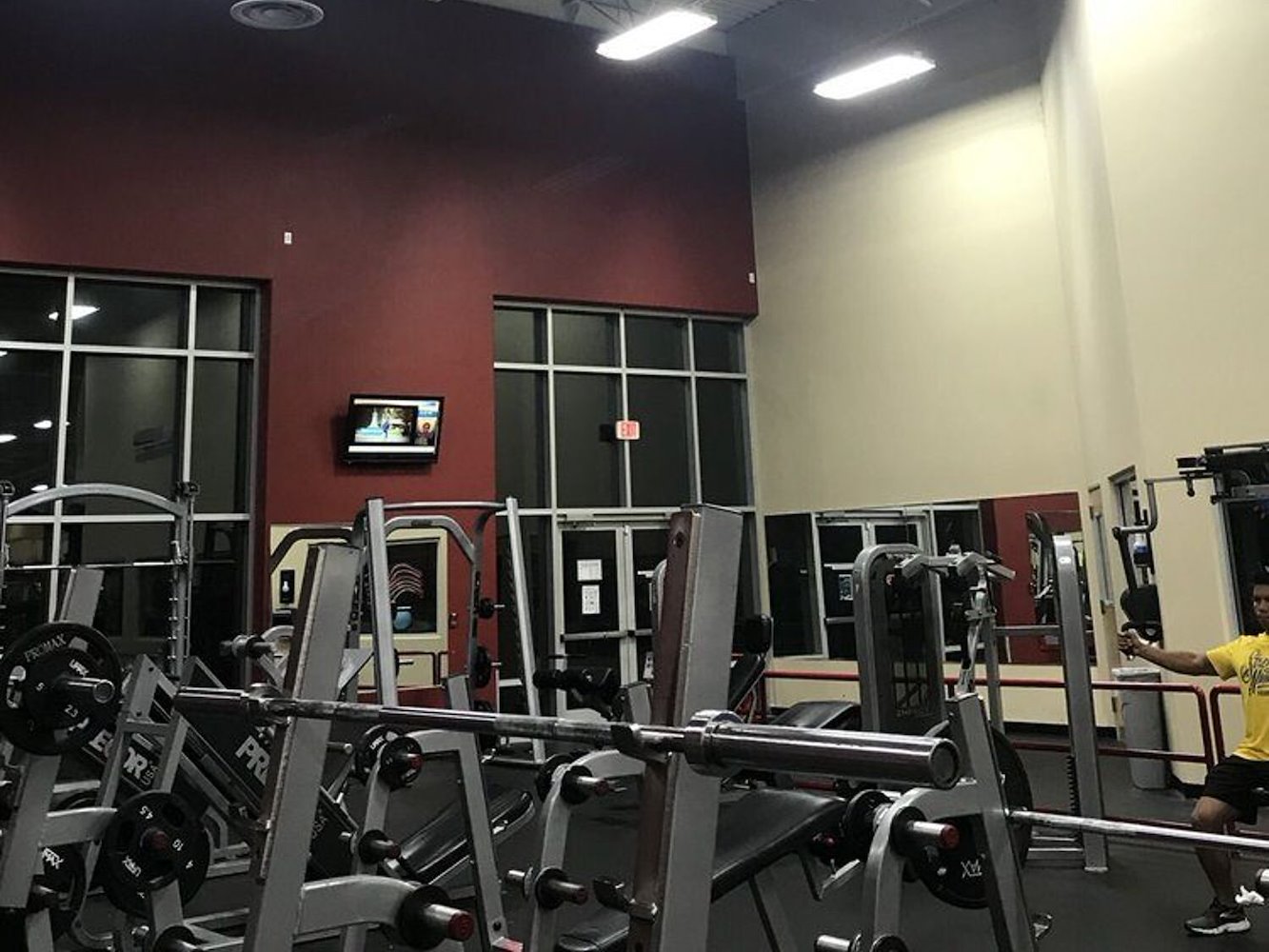 In-Shape Family Fitness - Elk Grove - фото 3