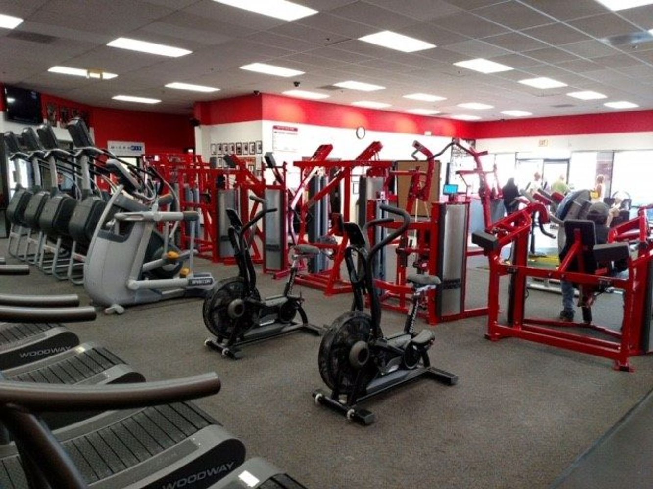 Desert Sports & Fitness Express Cardinal - фото 1