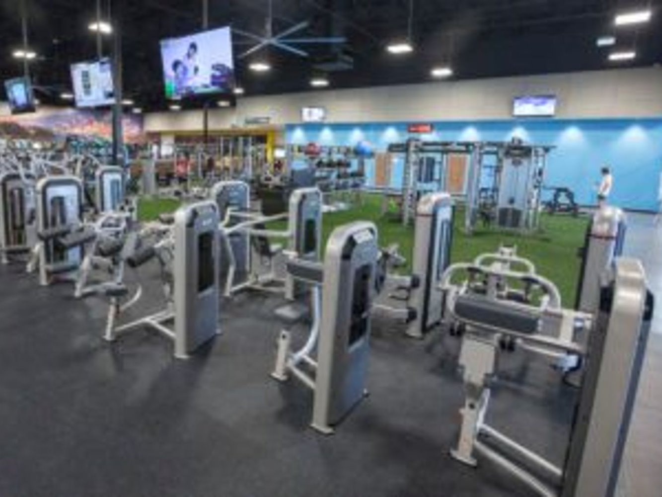EoS Fitness GLENDALE - 83RD AVE / W CAMELBACK RD - фото 2