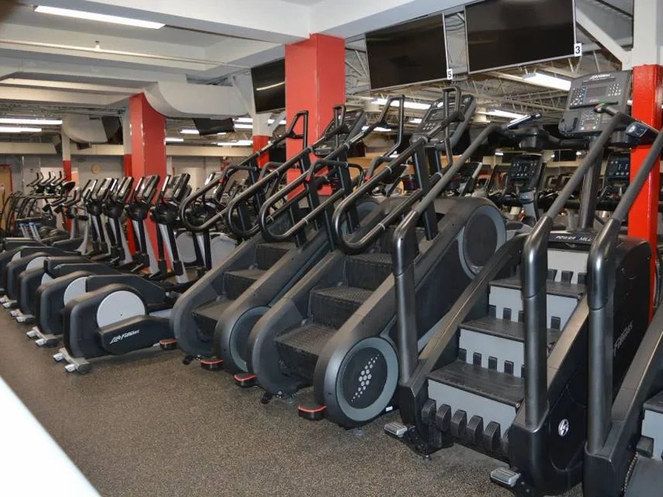 Long Island Health & Racquet - фото 1