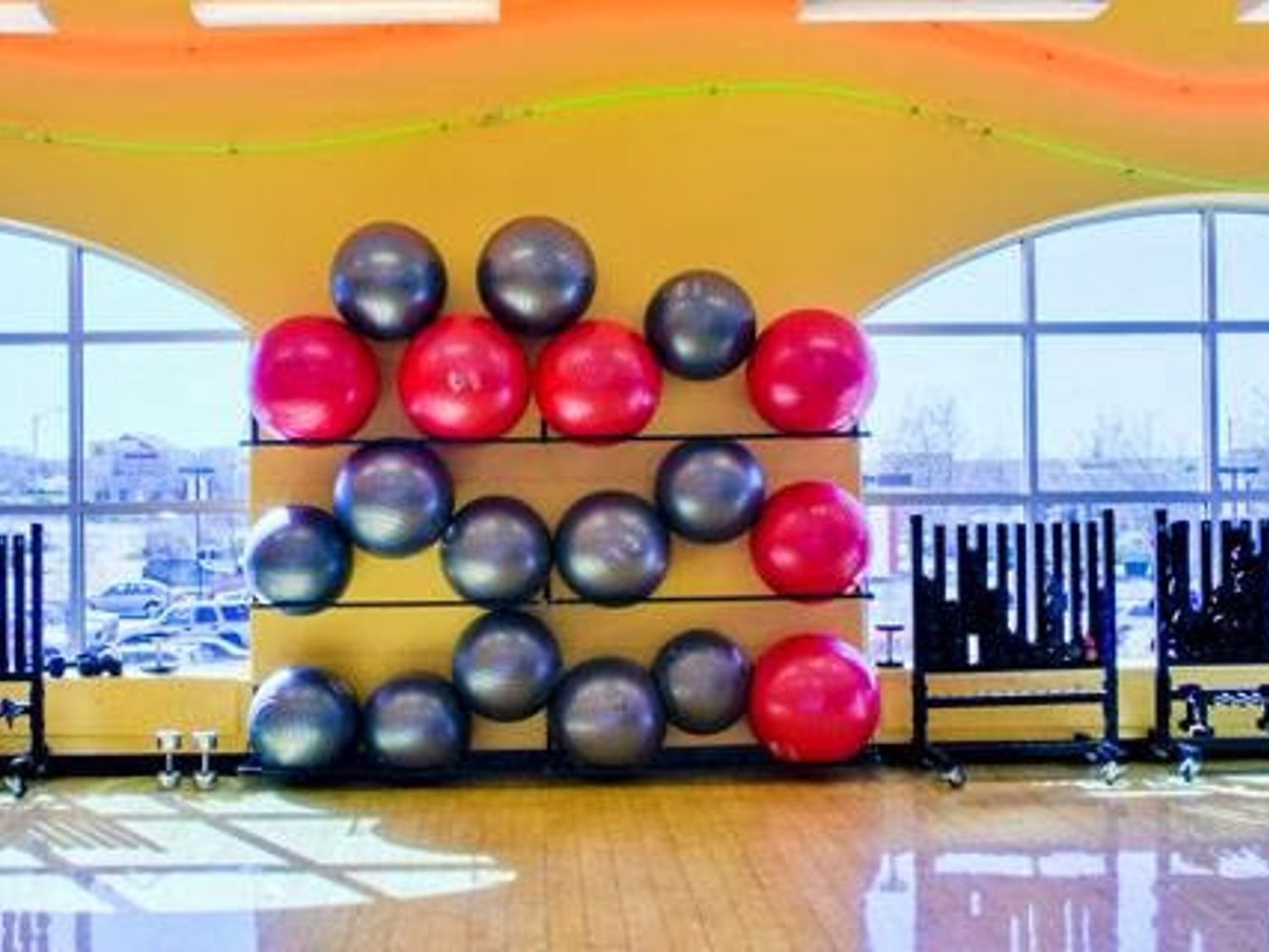 In-Shape Family Fitness - Sunrise/HWY 50 - фото 2