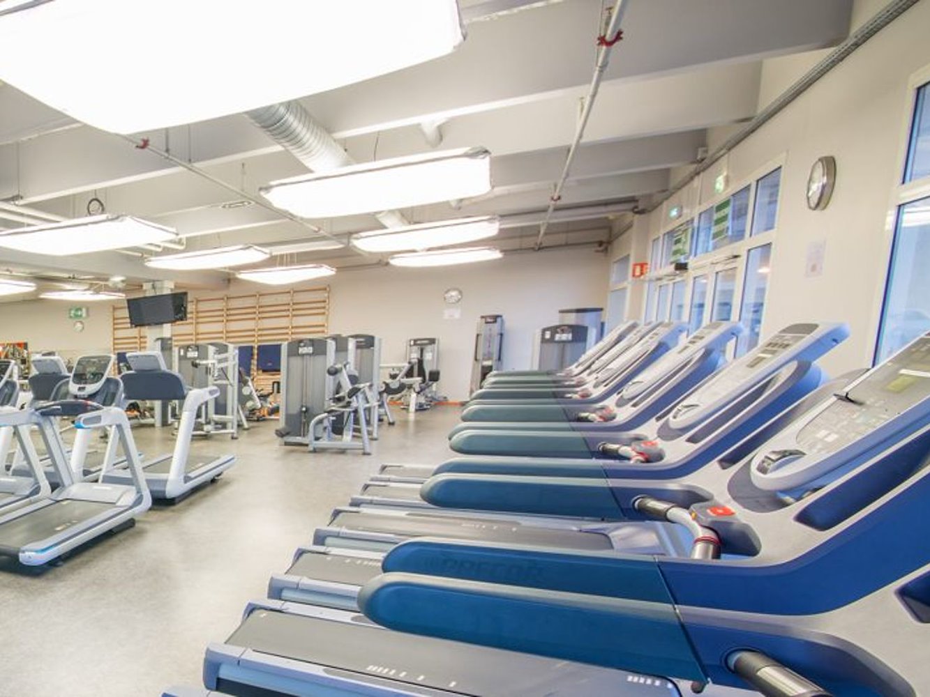 Genae Fitness Club Bron - фото 4