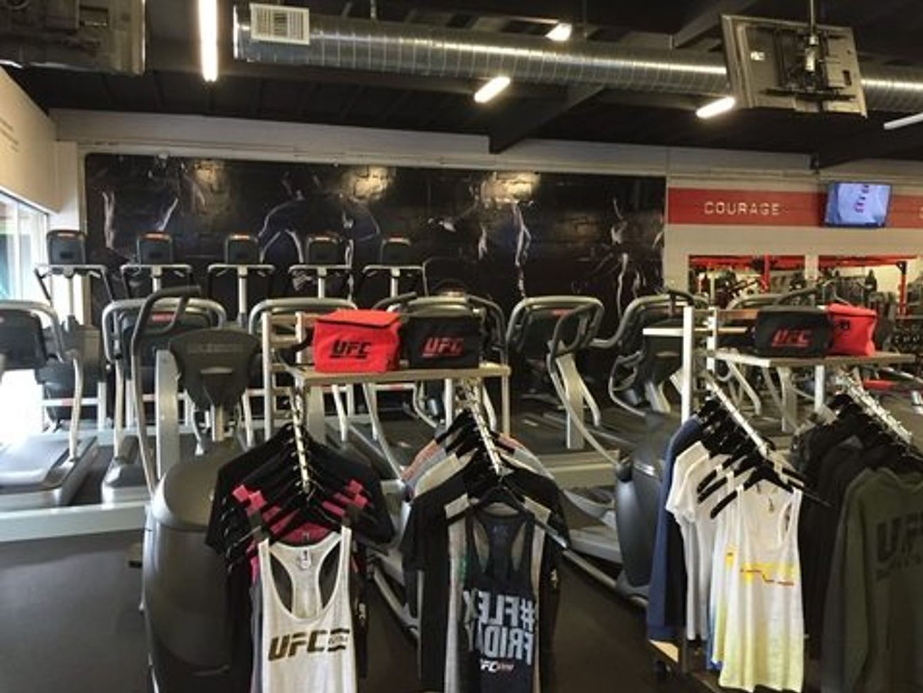 UFC GYM Costa Mesa - фото 3