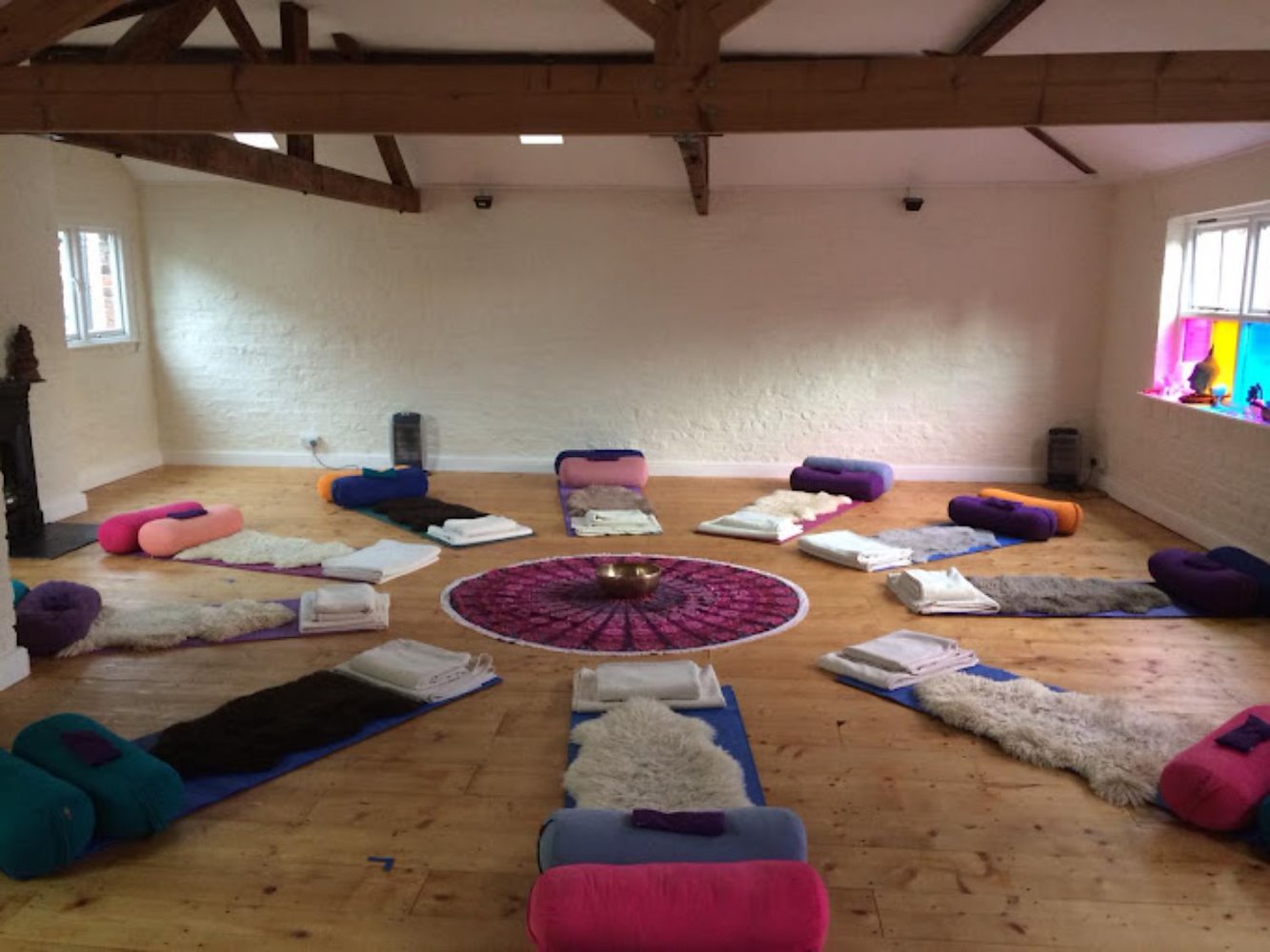 Stables Yoga Centre - фото 1
