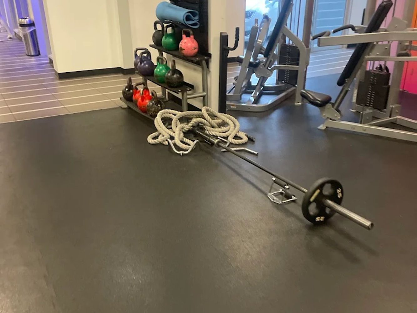 Fitness World - Kingsway - фото 4