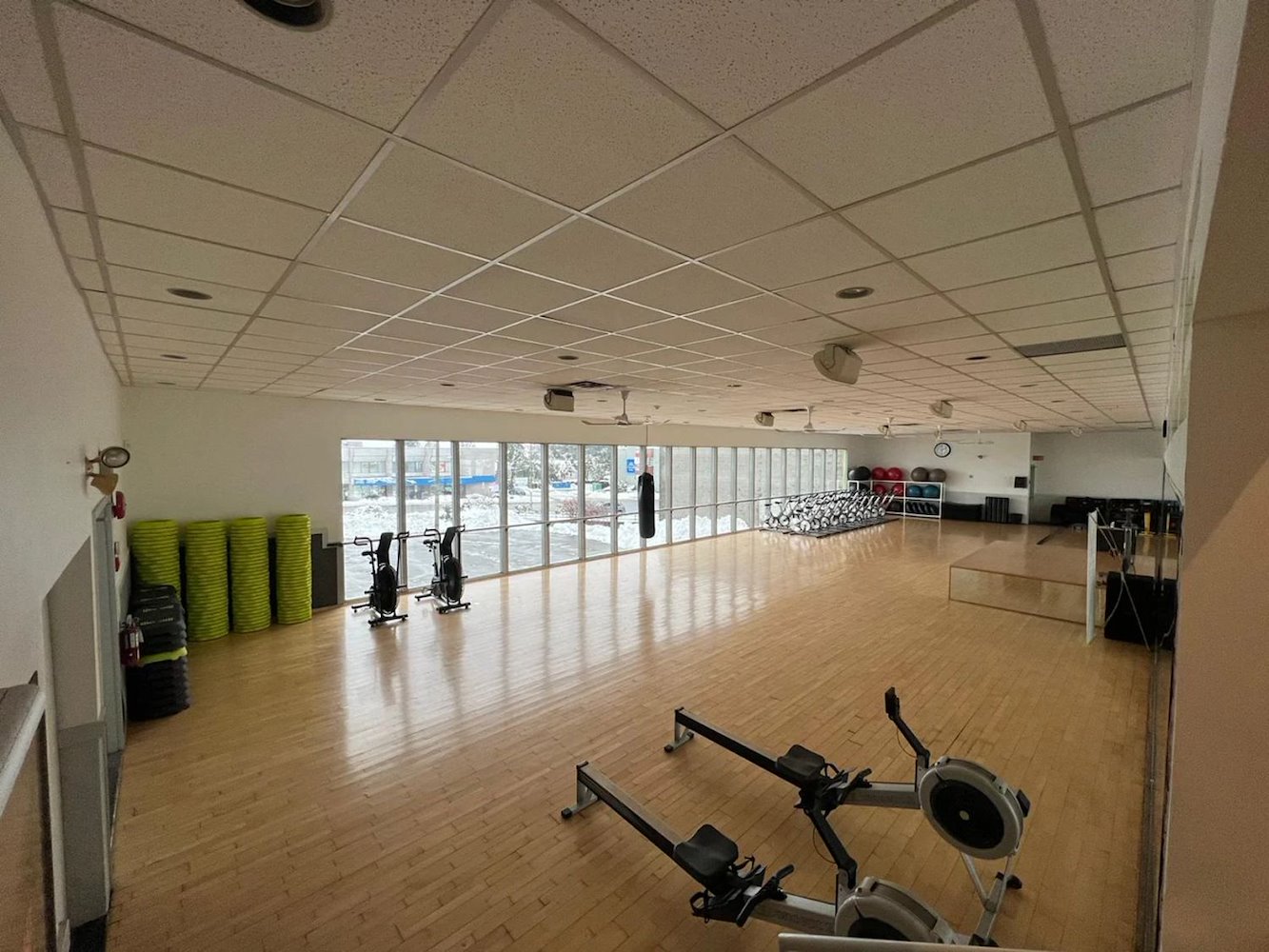 Fitness World - Kingsway - фото 3