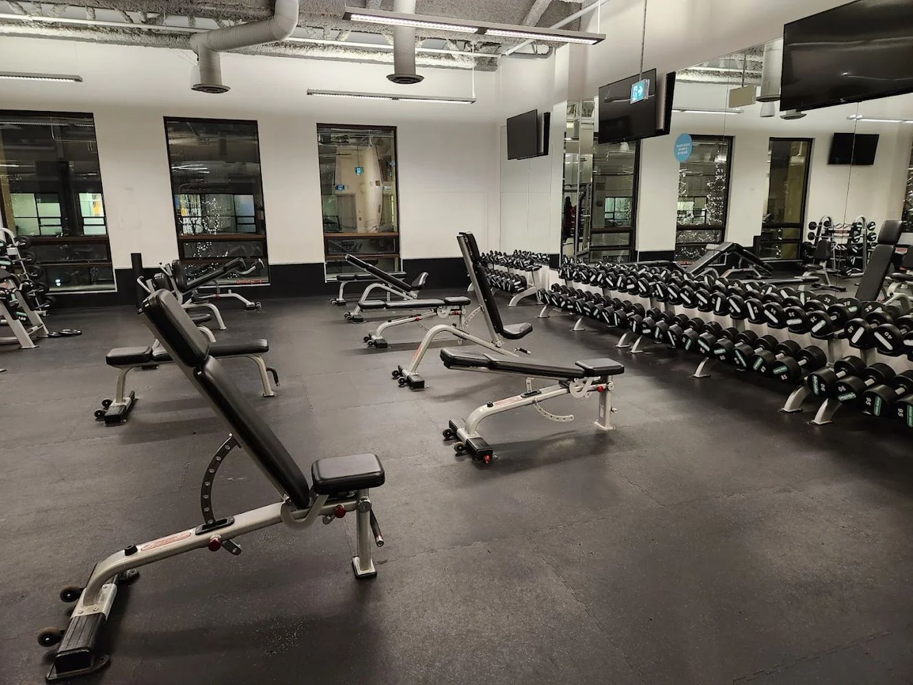 Fitness World Victoria - фото 1