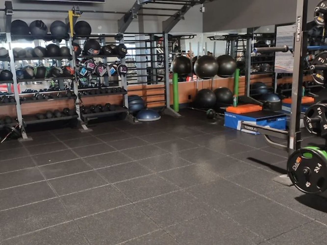 Club 16 Trevor Linden Fitness South Burnaby - фото 3