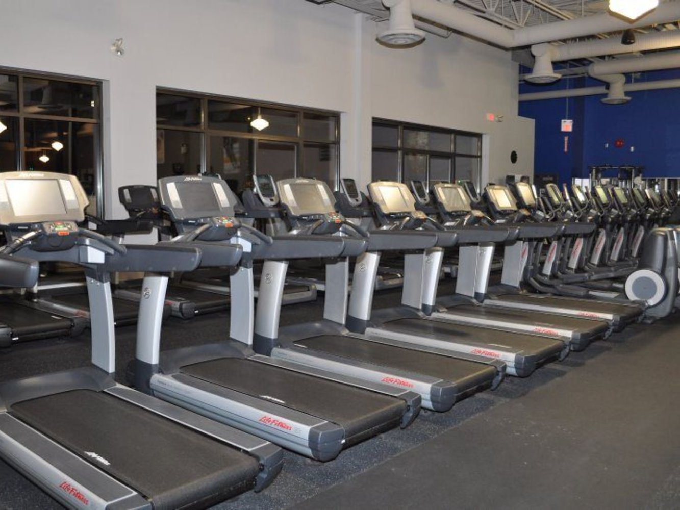 Club 16 Trevor Linden Fitness South Burnaby