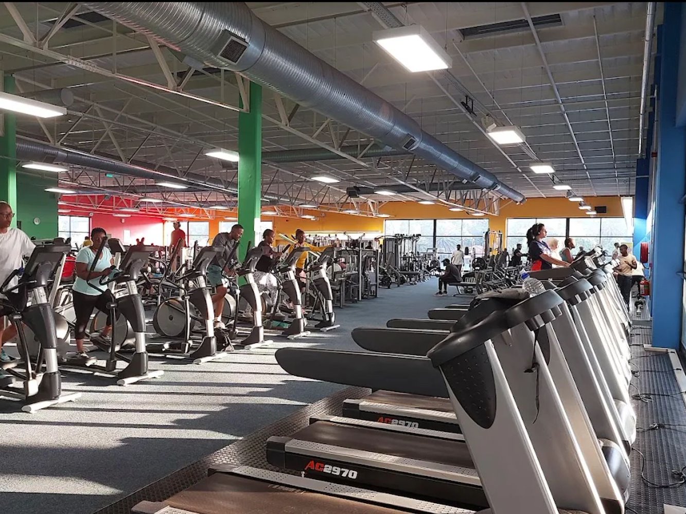 Zone Fitness - Campus Square - фото 5