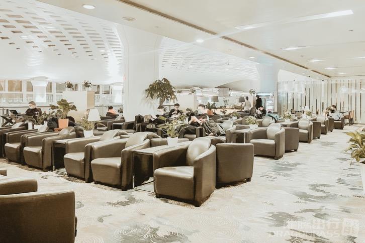 First Class Lounge
