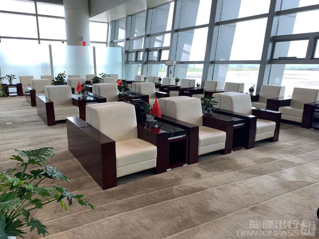 First Class Lounge 02