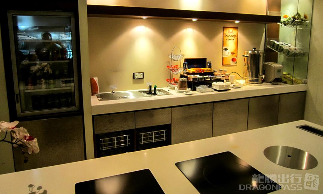 SATS Premier Lounge (T1) - interior view 2