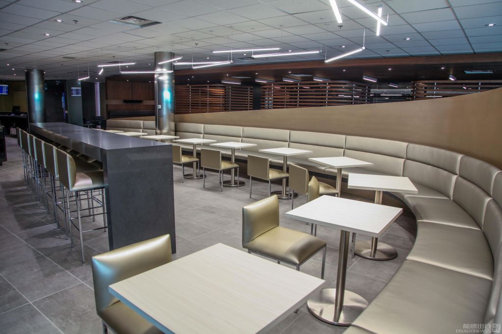 Air France - KLM Lounge - interior view 4