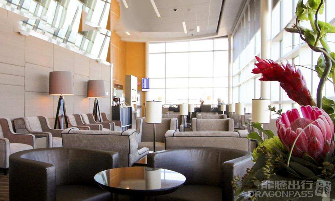 Plaza Premium Lounge (US Departures)