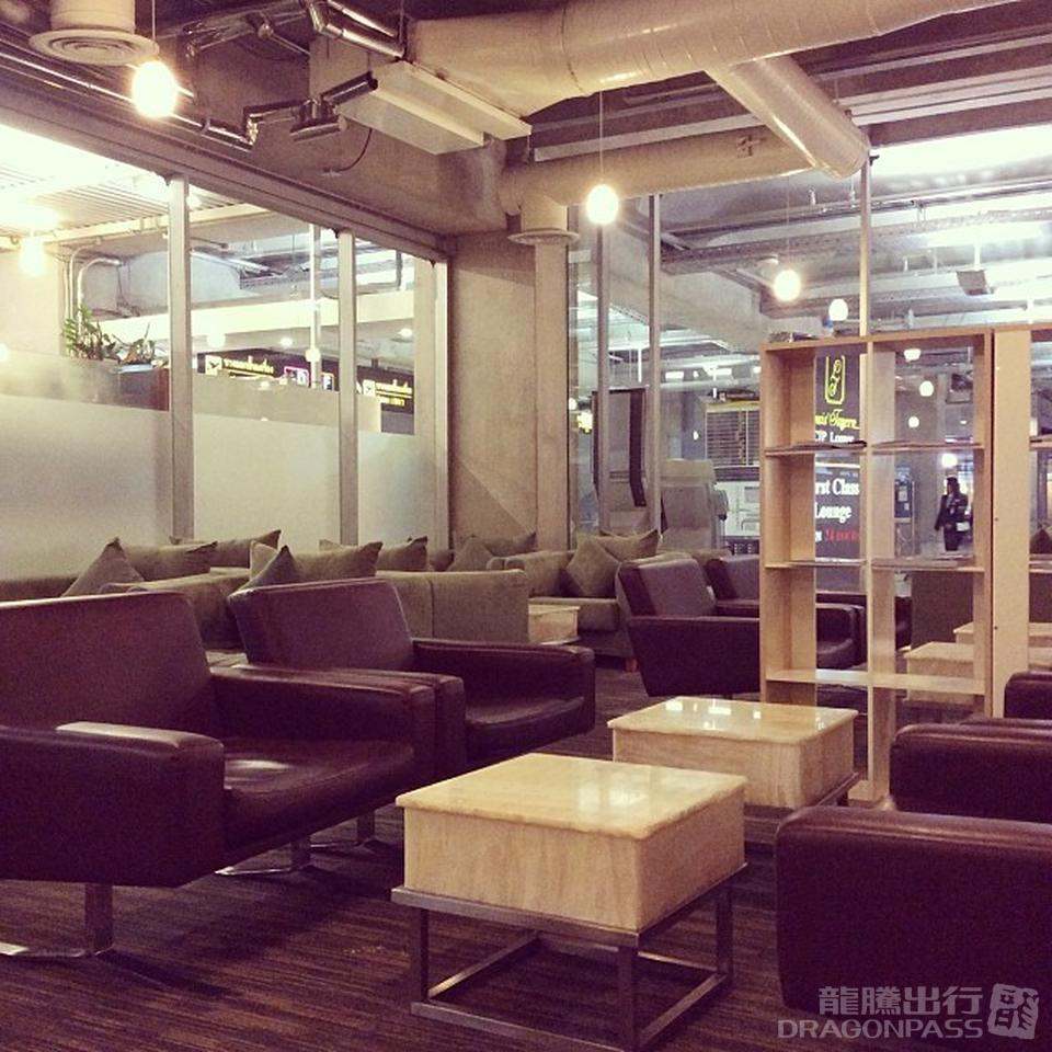 Miracle First Class Lounge — food & bar