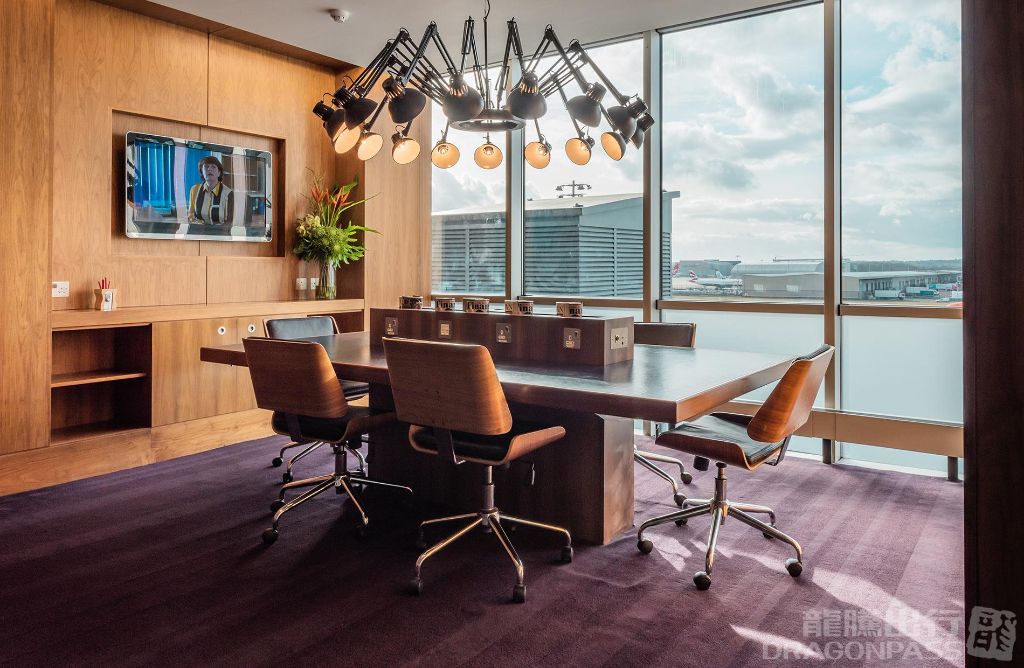 No1 Gatwick North - interior view 4