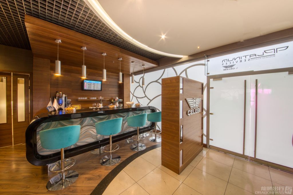 Platinum Lounge - interior view 2