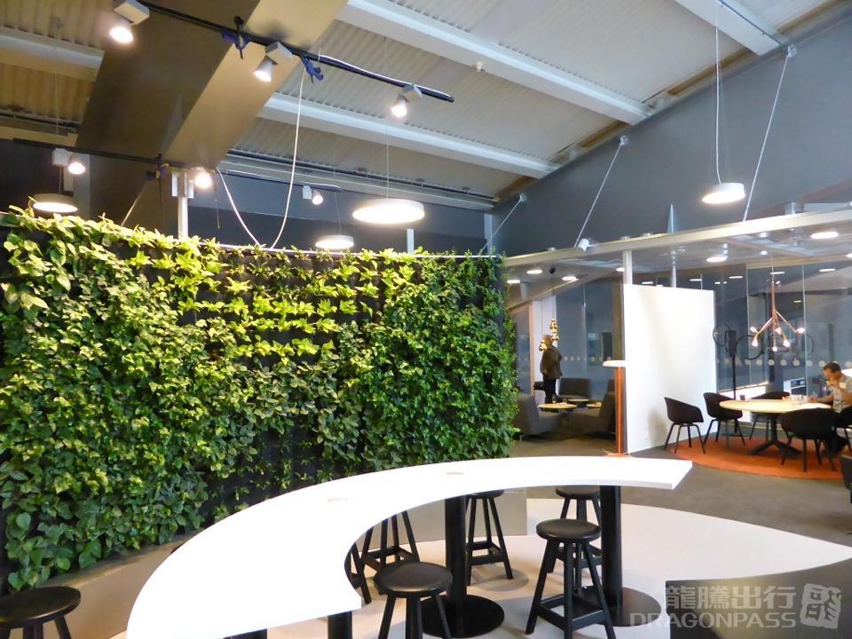 Pearl Lounge - interior view 4