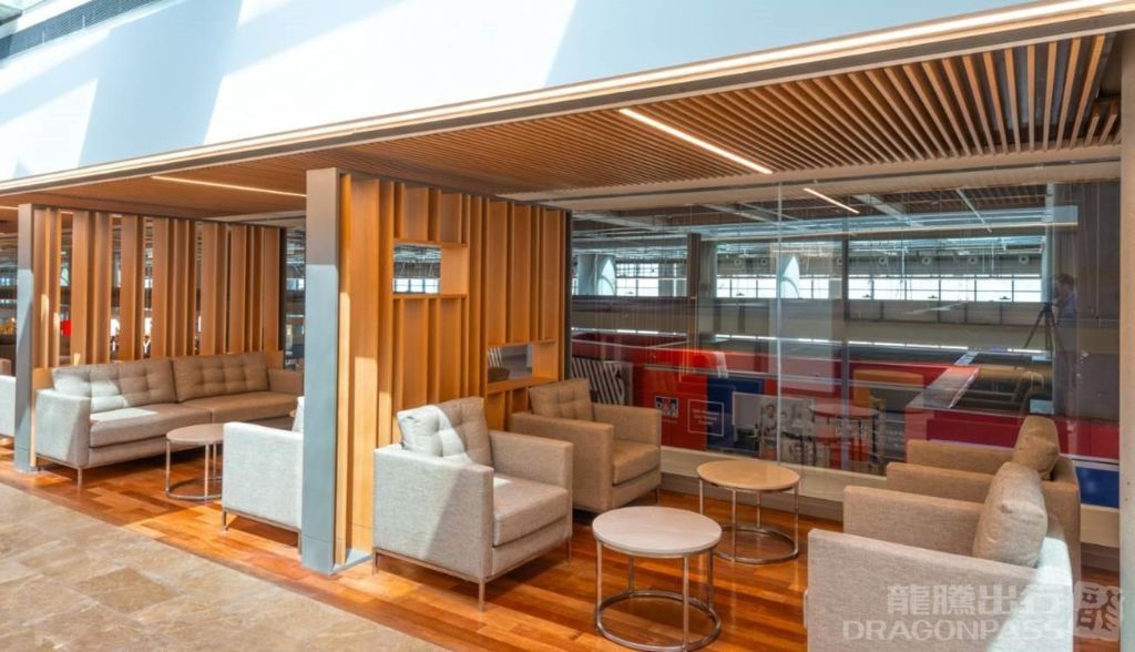 CIP Lounge - interior view 4