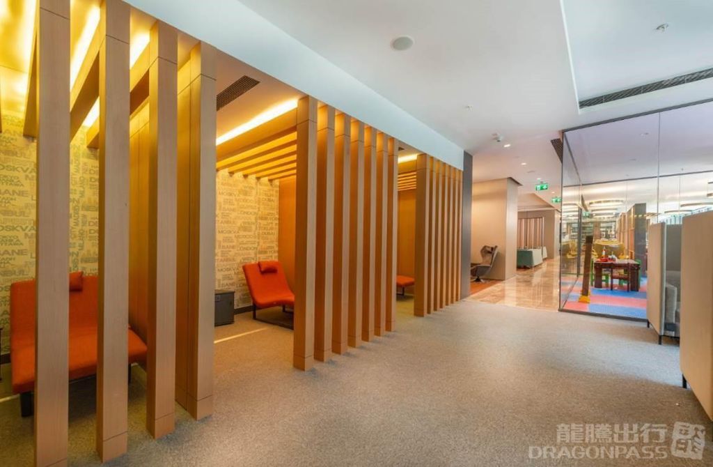 CIP Lounge - interior view 3