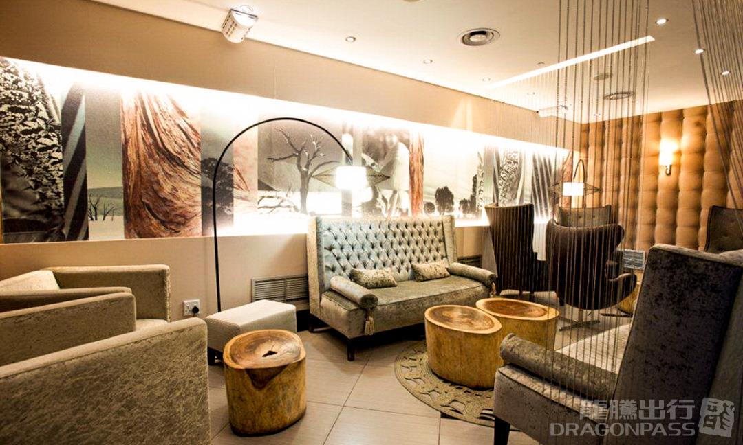 Mashonzha Lounge - interior view 2