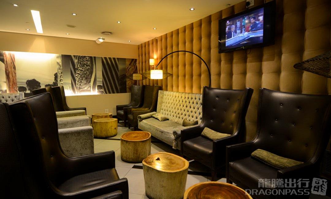 Mashonzha Lounge - interior view 4