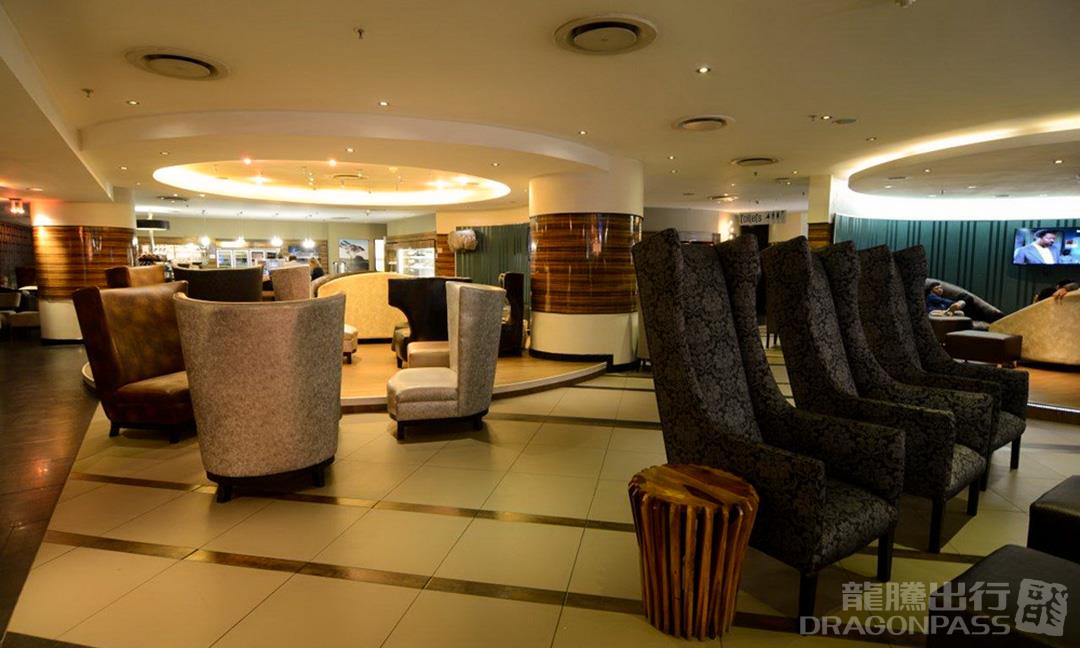 Shongololo Lounge - interior view 3