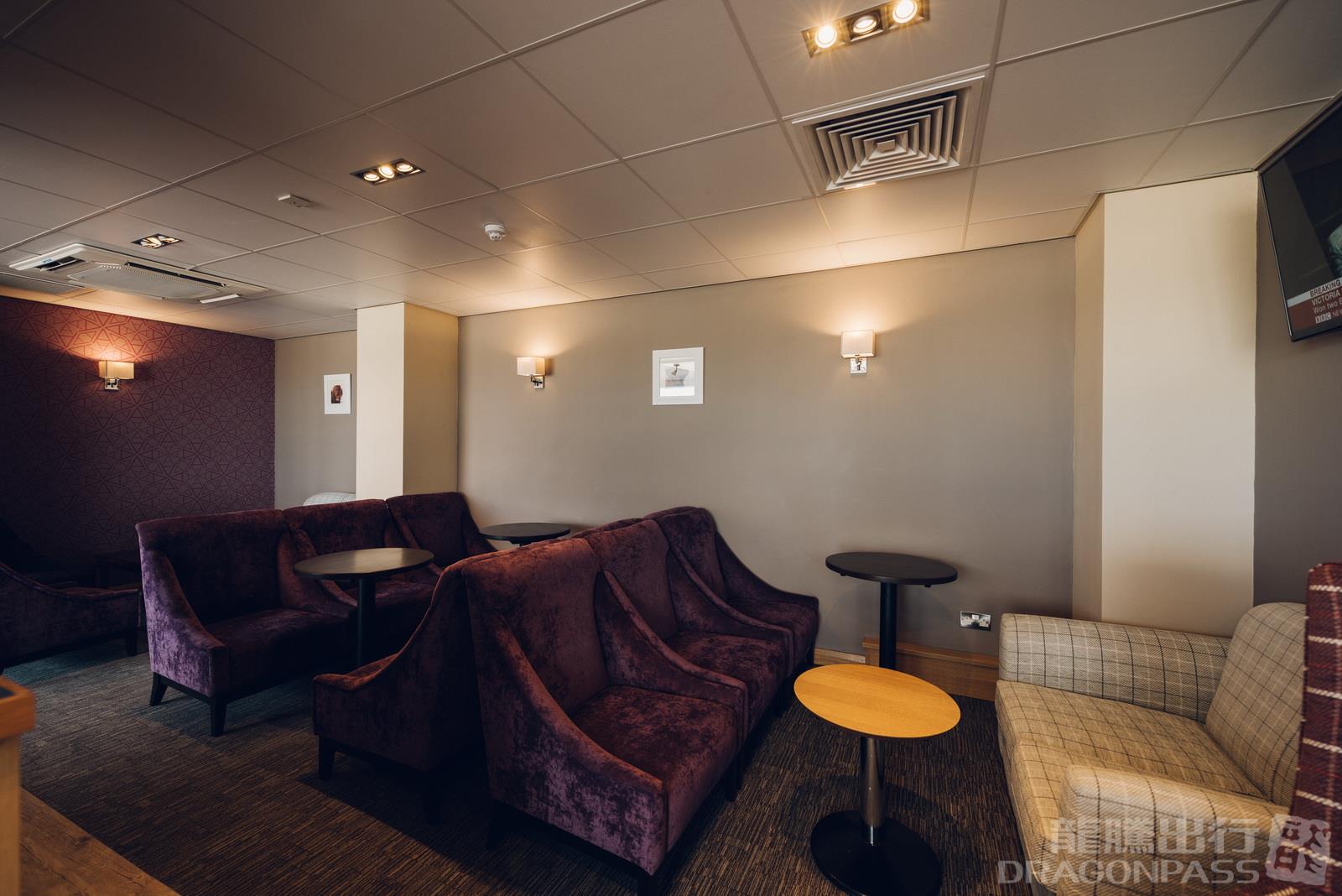 Aspire Lounge - interior view 2