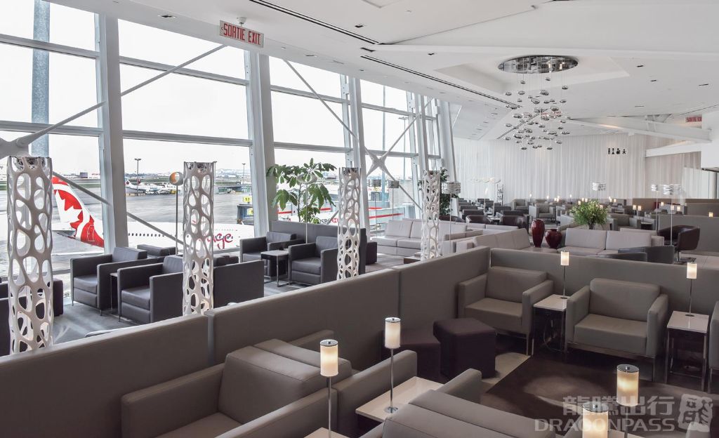 National Bank Lounge - interior view 2