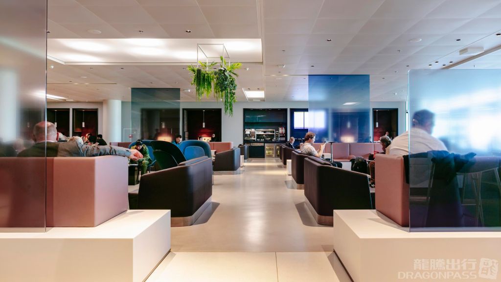 Aspire Lounge (No.26)